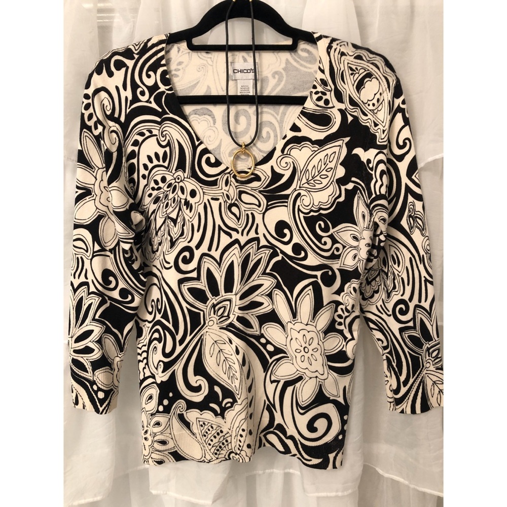 Printed Top with Necklace